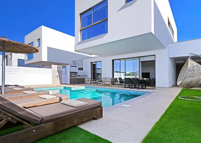 Princess Margaret Luxury Villa